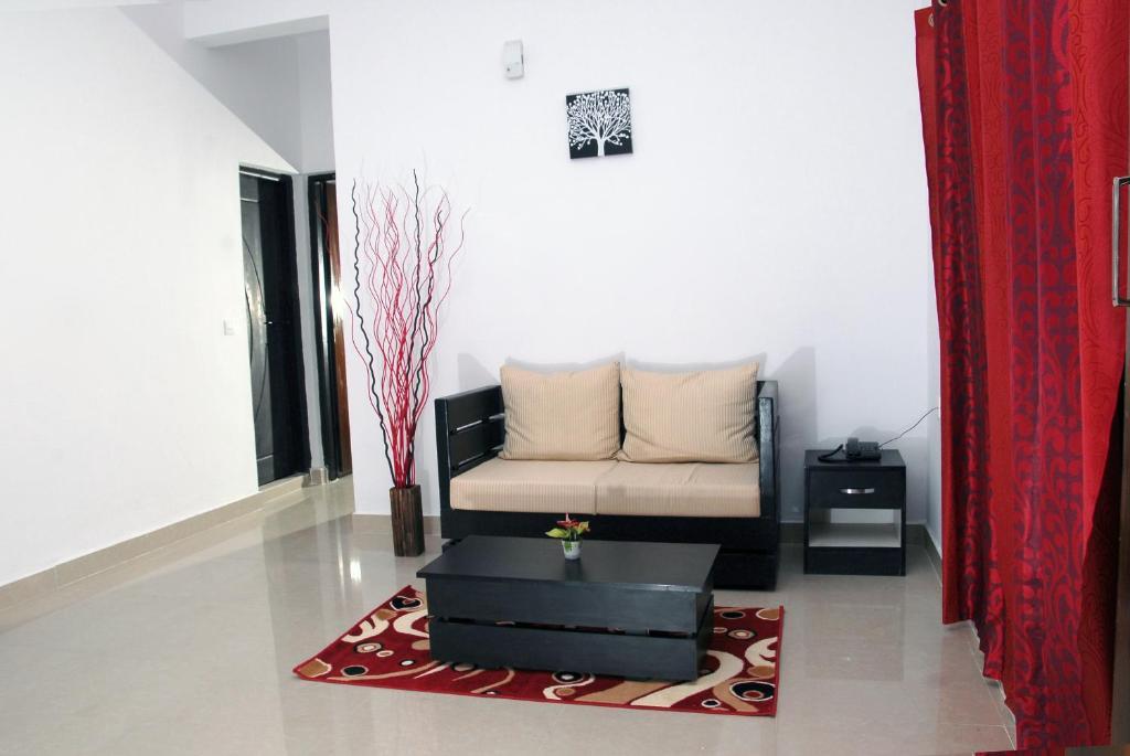 Varsha Enclave Serviced Apartment Мисор Екстериор снимка