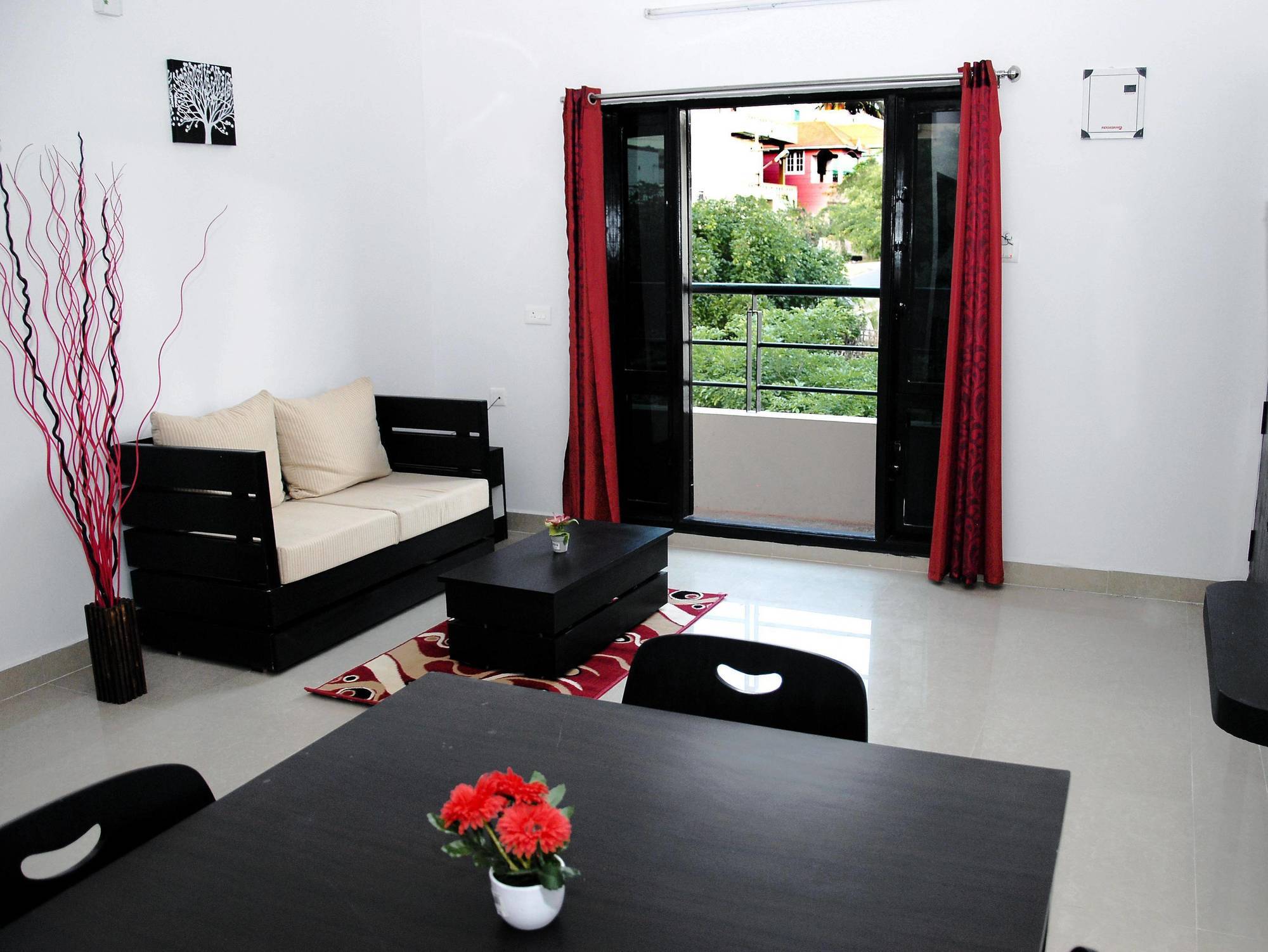 Varsha Enclave Serviced Apartment Мисор Екстериор снимка